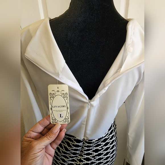 Dress - Picture 1 of 4